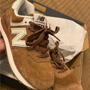 New balance shoes